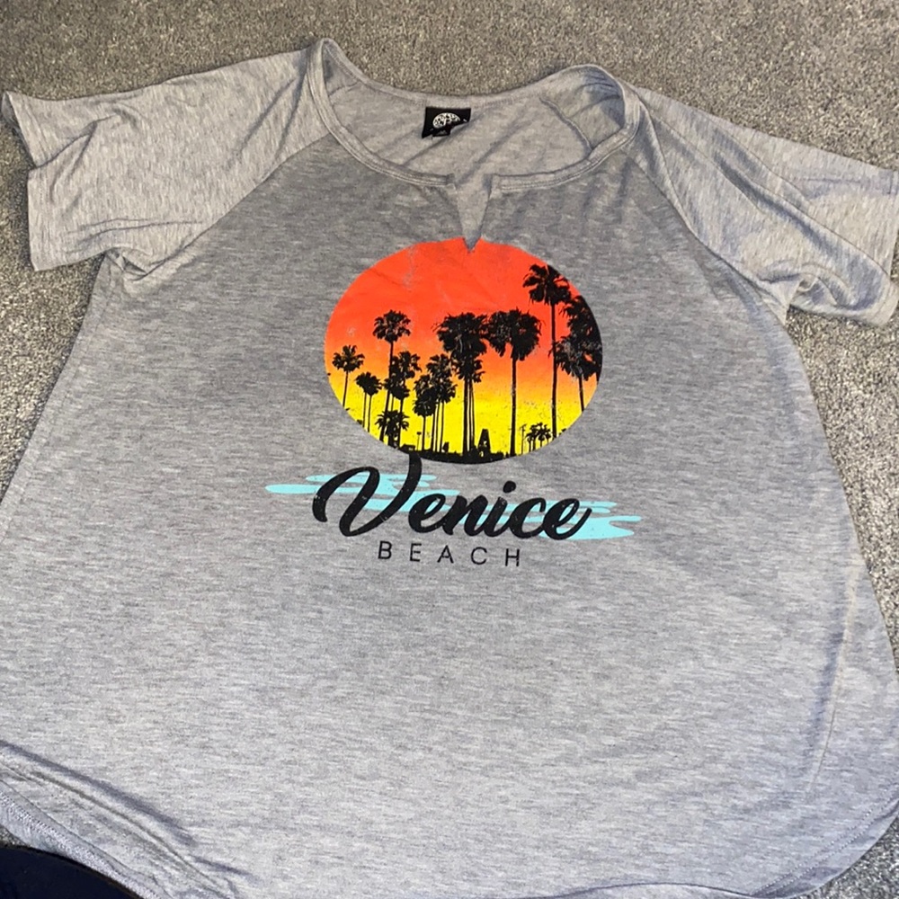 Women’s Venice Beach tee